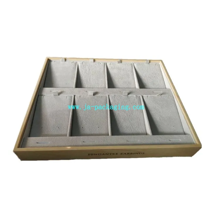 Penjolls i arracades de safata de fusta